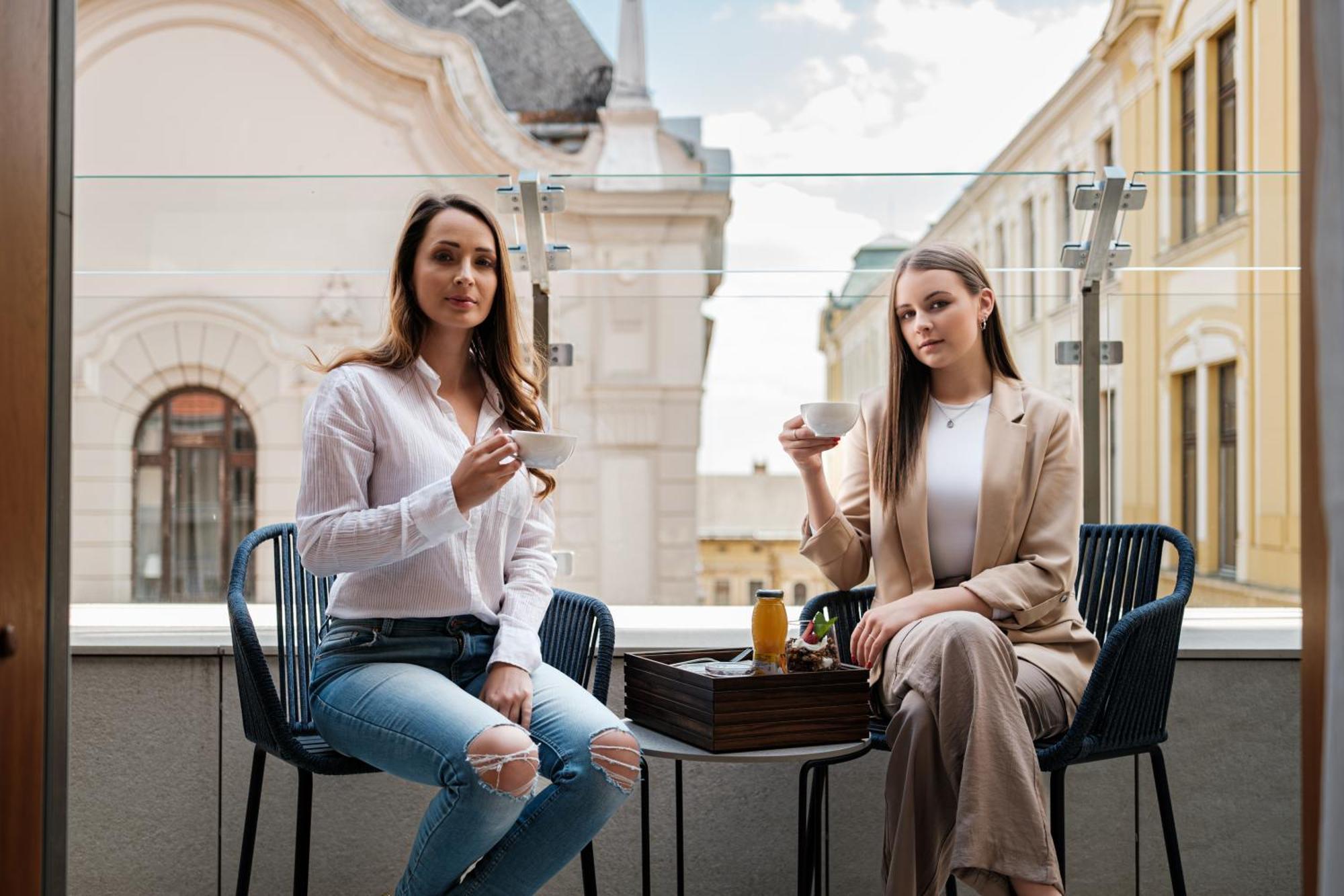Palatinus Boutique Hotel Печ Экстерьер фото