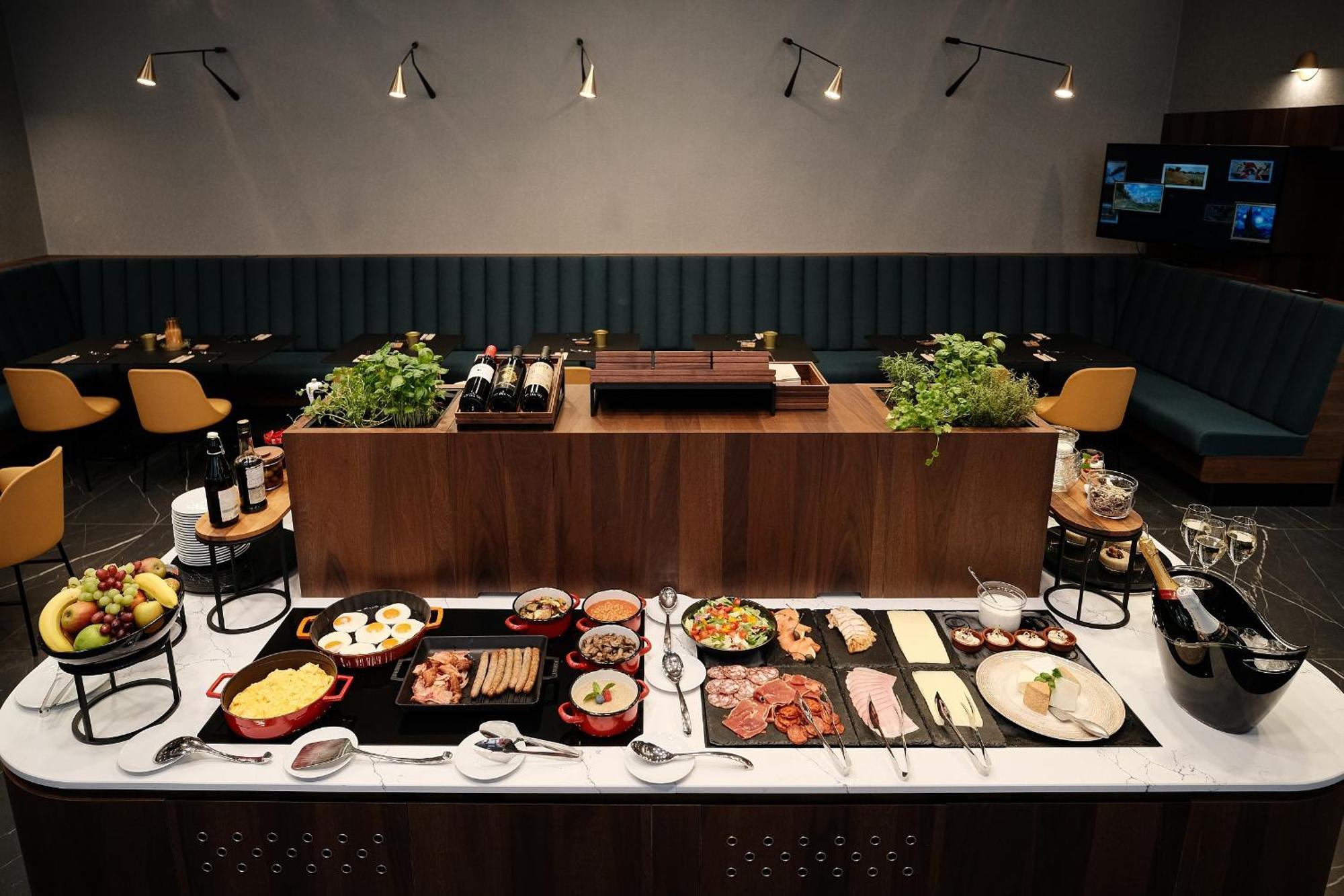 Palatinus Boutique Hotel Печ Экстерьер фото
